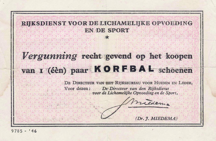 korfbalschoenen1946.jpg